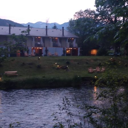 Moon River Suites #4 North Bend Exterior foto